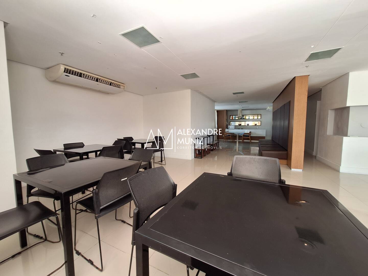 Apartamento à venda com 2 quartos, 56m² - Foto 31
